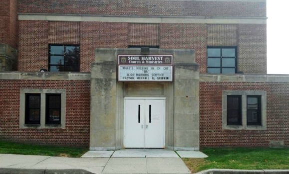 We commemorated that move with a celebration concert , featuring Eric Waddell and the Abundant Life Choir. On October 30, 2011 we had our first service in our new edifice. Pastor Griffin preached the dedication service.